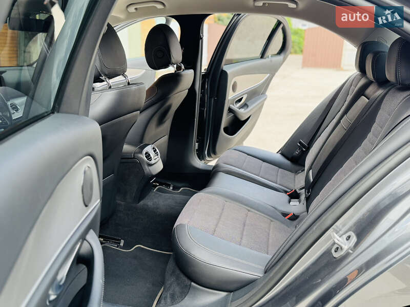 Седан Mercedes-Benz E-Class 2019 в Лохвице