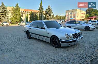 Седан Mercedes-Benz E-Class 1999 в  фото 7 Седан Mercedes-Benz E-Class 1999 в