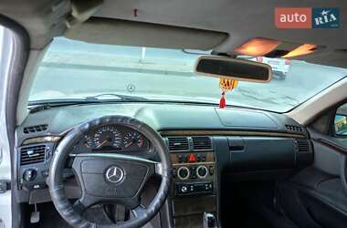 Седан Mercedes-Benz E-Class 1999 в  фото 11 Седан Mercedes-Benz E-Class 1999 в