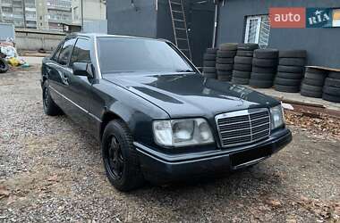 Седан Mercedes-Benz E-Class 1994 в Сумах