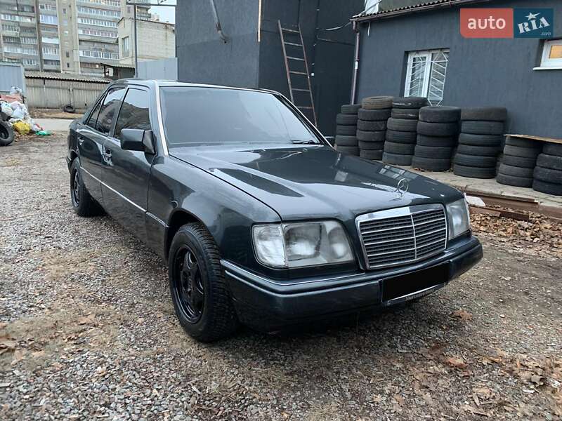 Mercedes-Benz E-Class 1994