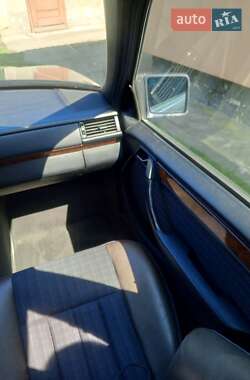 Седан Mercedes-Benz E-Class 1992 в 