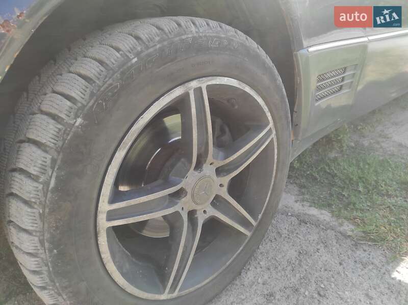 Седан Mercedes-Benz E-Class 1991 в Днепре
