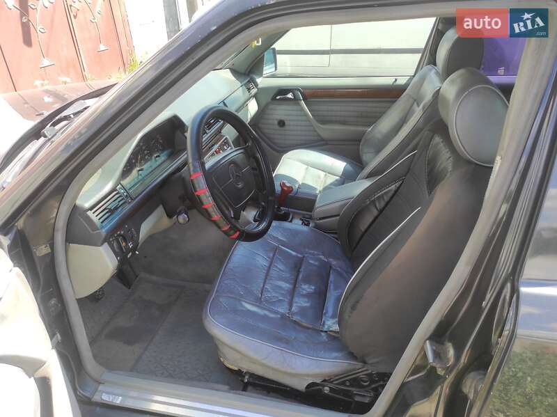 Седан Mercedes-Benz E-Class 1991 в Днепре