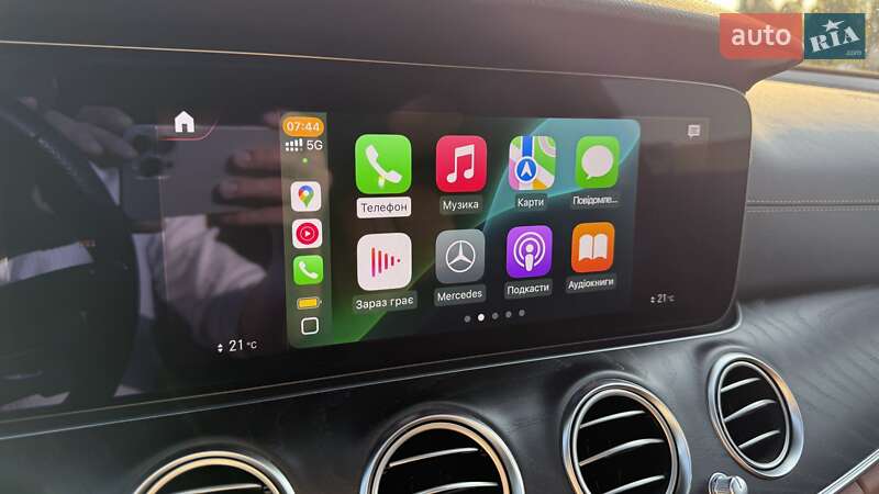 Седан Mercedes-Benz E-Class 2022 в Києві