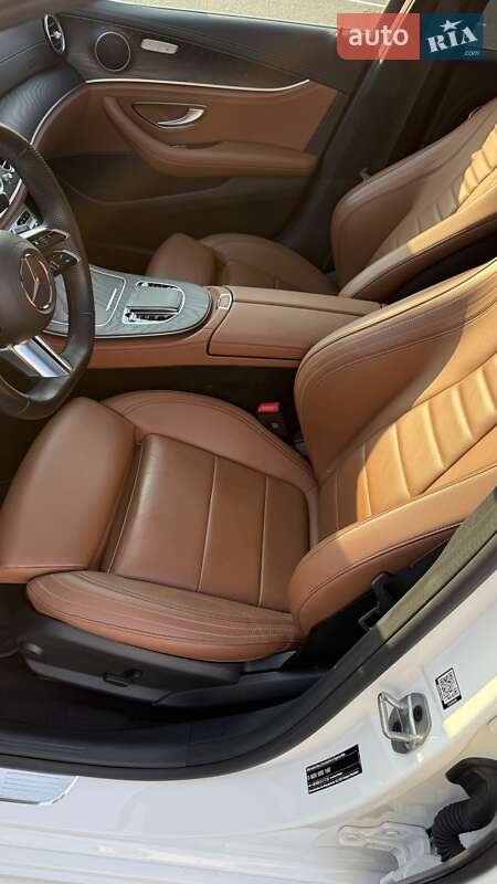 Седан Mercedes-Benz E-Class 2022 в Києві