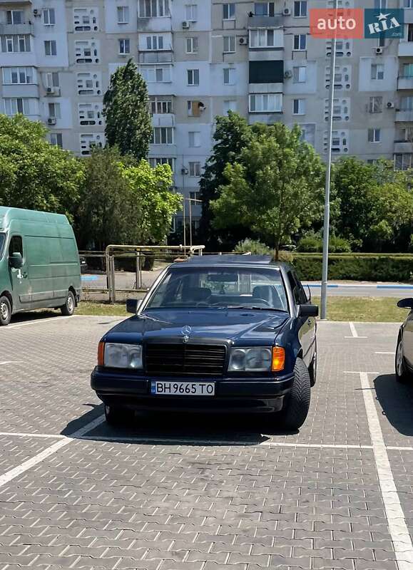 Mercedes-Benz E-Class 1988