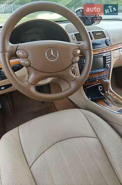 Седан Mercedes-Benz E-Class 2007 в 