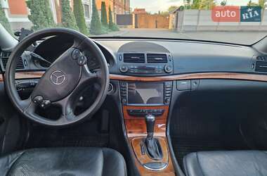 Седан Mercedes-Benz E-Class 2008 в 