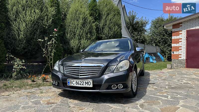 Седан Mercedes-Benz E-Class 2011 в Умани фото Седан Mercedes-Benz E-Class 2011 в Умани