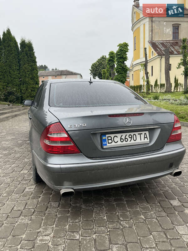 Седан Mercedes-Benz E-Class 2003 в Кременці фото 4 Седан Mercedes-Benz E-Class 2003 в Кременці
