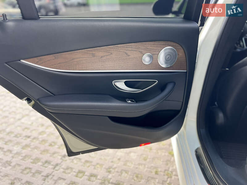 Седан Mercedes-Benz E-Class 2020 в Киеве