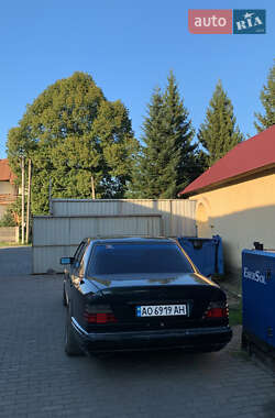 Седан Mercedes-Benz E-Class 1995 в Ужгороді
