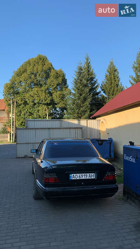 Mercedes-Benz E-Class 1995