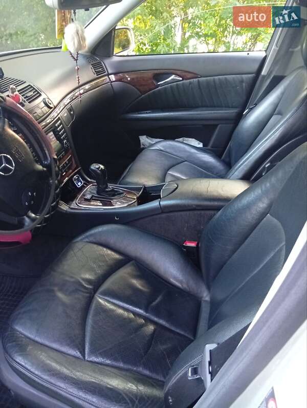 Седан Mercedes-Benz E-Class 2002 в Самборе