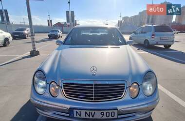 Седан Mercedes-Benz E-Class 2002 в Киеве