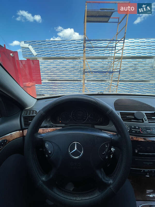 Седан Mercedes-Benz E-Class 2003 в Черновцах