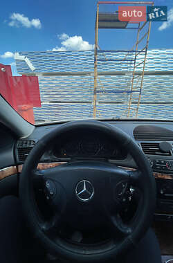 Седан Mercedes-Benz E-Class 2003 в 