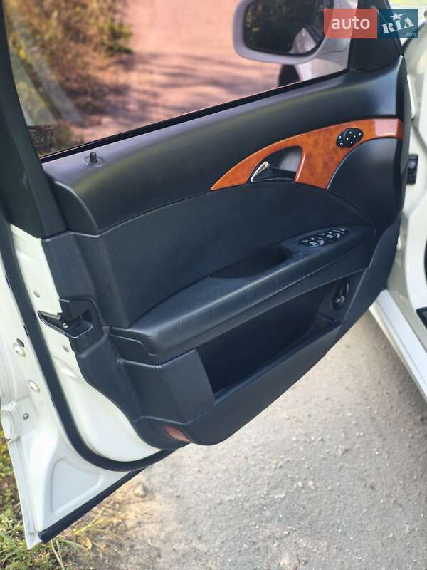 Седан Mercedes-Benz E-Class 2008 в Миронівці