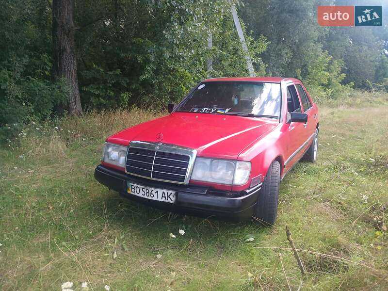 Mercedes-Benz E-Class 1989