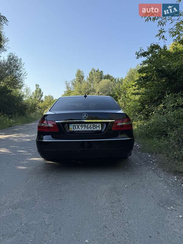 Седан Mercedes-Benz E-Class 2010 в Хмельницькому фото 2 Седан Mercedes-Benz E-Class 2010 в Хмельницькому