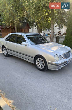 Седан Mercedes-Benz E-Class 2001 в 
