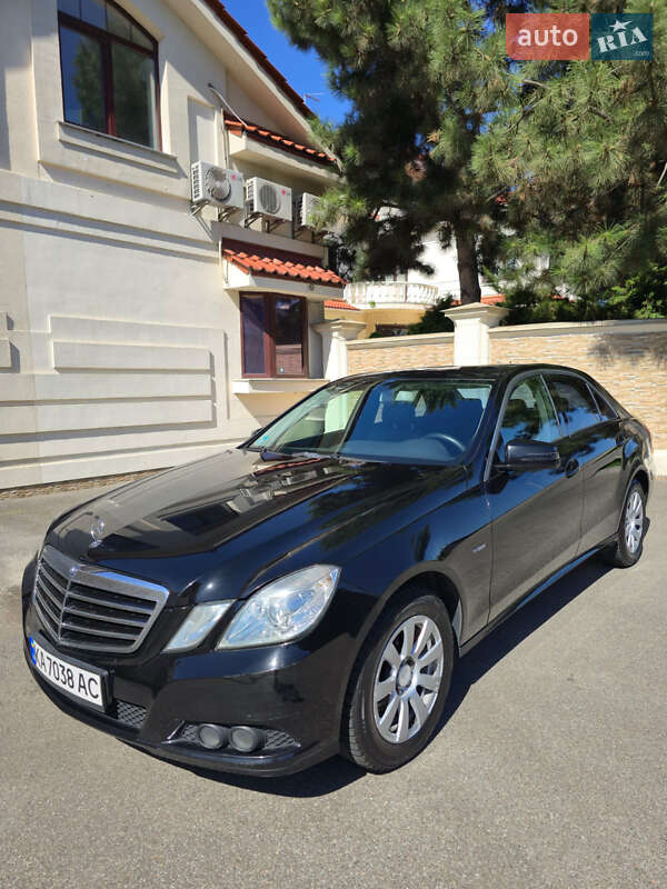 Mercedes-Benz E-Class 2009