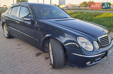 Седан Mercedes-Benz E-Class 2003 в Львові