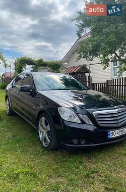 Седан Mercedes-Benz E-Class 2010 в Тернополі