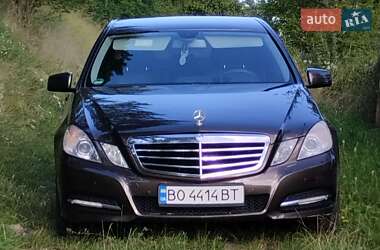 Седан Mercedes-Benz E-Class 2012 в Чорткове