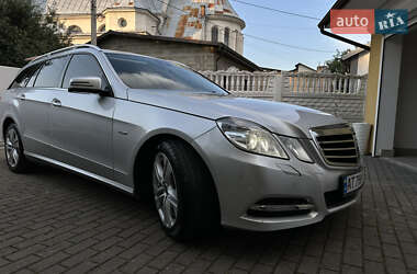 Универсал Mercedes-Benz E-Class 2011 в 