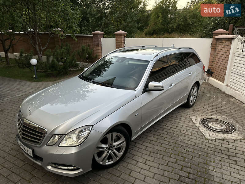 Универсал Mercedes-Benz E-Class 2011 в Надворной