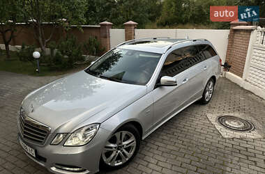 Универсал Mercedes-Benz E-Class 2011 в 