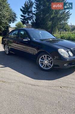 Седан Mercedes-Benz E-Class 2004 в Києві