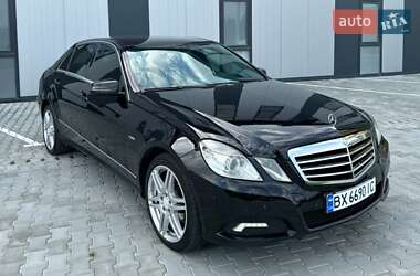 Седан Mercedes-Benz E-Class 2010 в Черновцах