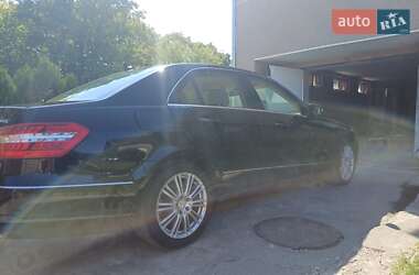 Седан Mercedes-Benz E-Class 2011 в 