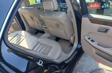 Седан Mercedes-Benz E-Class 2011 в 