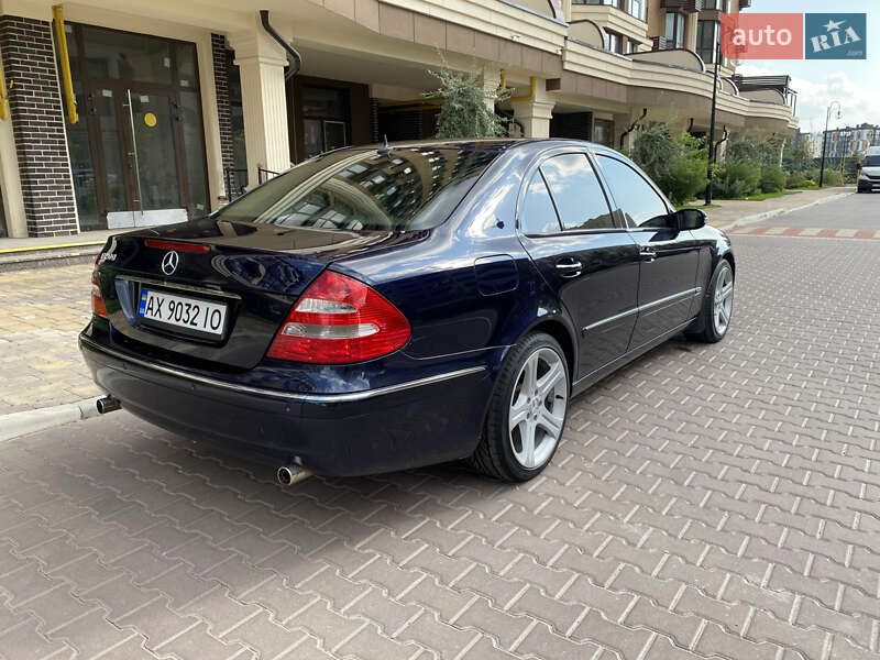 Седан Mercedes-Benz E-Class 2005 в Києві
