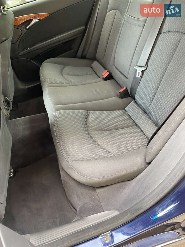 Седан Mercedes-Benz E-Class 2005 в Києві