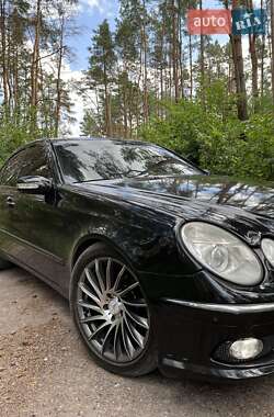 Седан Mercedes-Benz E-Class 2004 в 