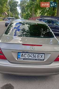 Седан Mercedes-Benz E-Class 2004 в 