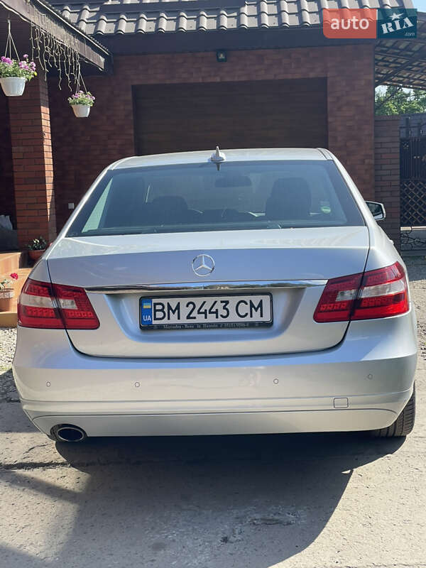 Седан Mercedes-Benz E-Class 2010 в Сумах