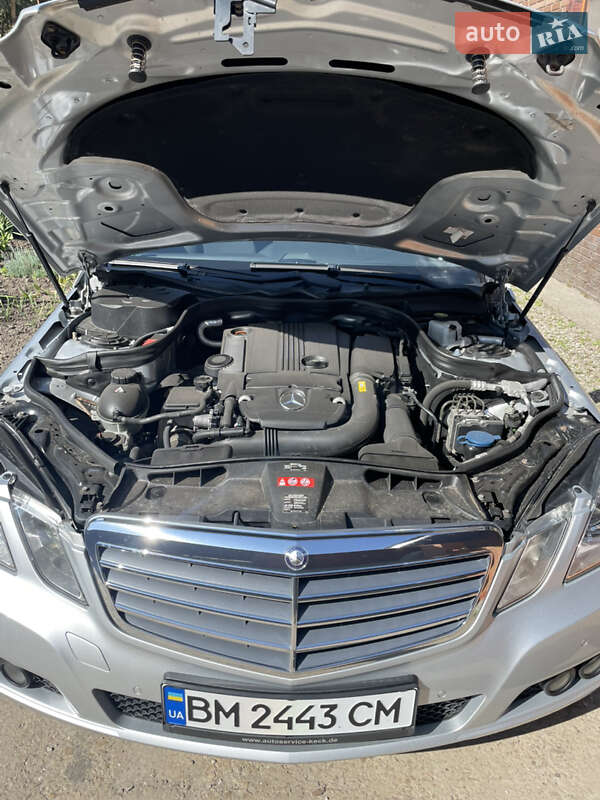 Седан Mercedes-Benz E-Class 2010 в Сумах