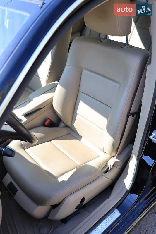 Седан Mercedes-Benz E-Class 2011 в Киеве