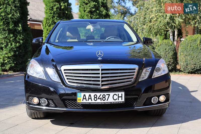 Седан Mercedes-Benz E-Class 2011 в Киеве