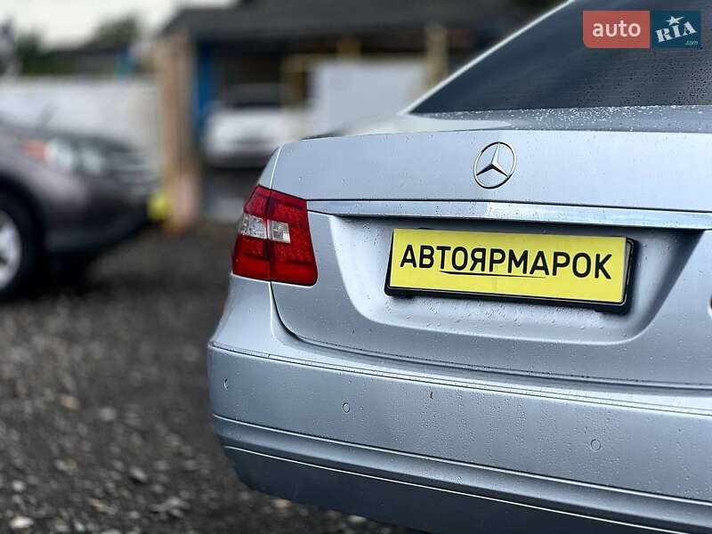 Седан Mercedes-Benz E-Class 2011 в Ужгороді