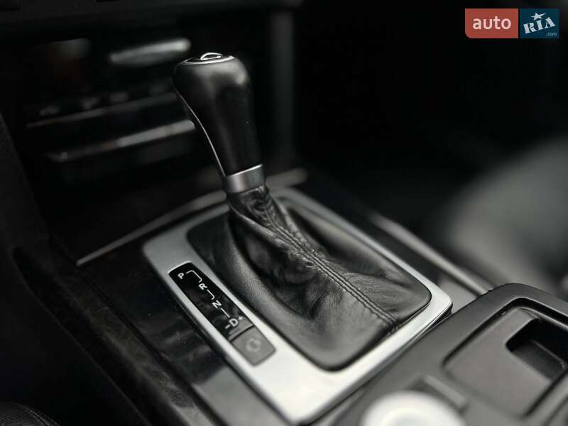 Седан Mercedes-Benz E-Class 2011 в Ужгороді