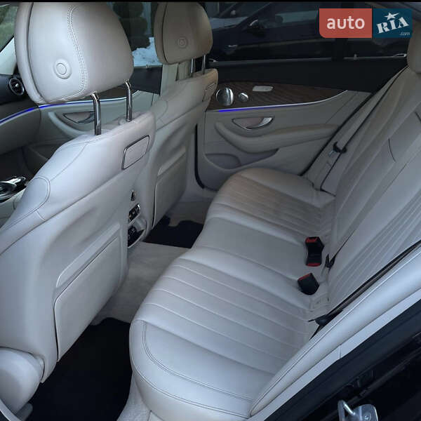 Седан Mercedes-Benz E-Class 2018 в Ужгороде
