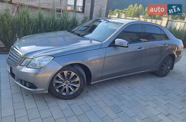 Седан Mercedes-Benz E-Class 2009 в Хусті