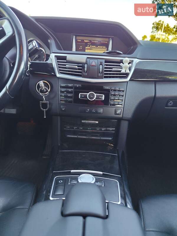 Универсал Mercedes-Benz E-Class 2012 в Тячеве